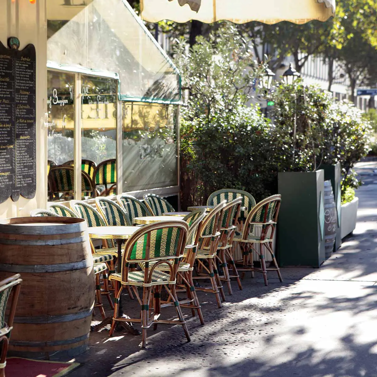 métiers de la restauration une Terrasse de restaurant, les solutions pour faire monter le chiffre d'affaire